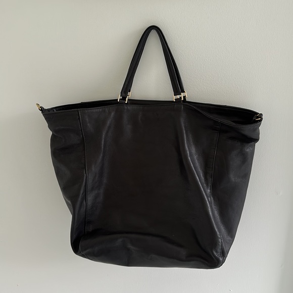 Clare V black leather tote with large suede outer pocket. Blue fabric lining. - Picture 8 of 11